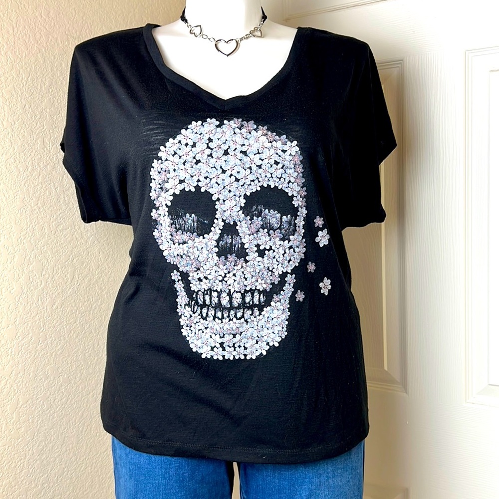 High-Low Flower Skull Top